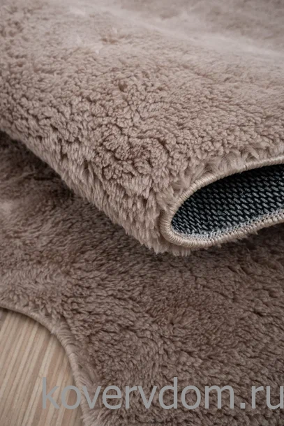 Ковер из искусственного меха Chic 1000A BROWN_3000 шкура Ковер из искусственного меха Chic 1000A BROWN_3000 шкура